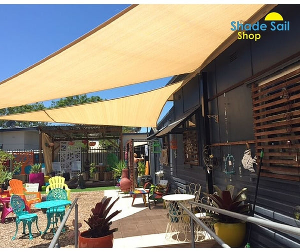 13.1ft x 16.4ft x 16.4ft SAND Triangle The Shady Lady Range