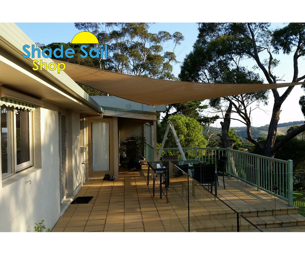 13.1ft x 26.2ft x 26.2ft SAND Triangle The Shady Lady Range