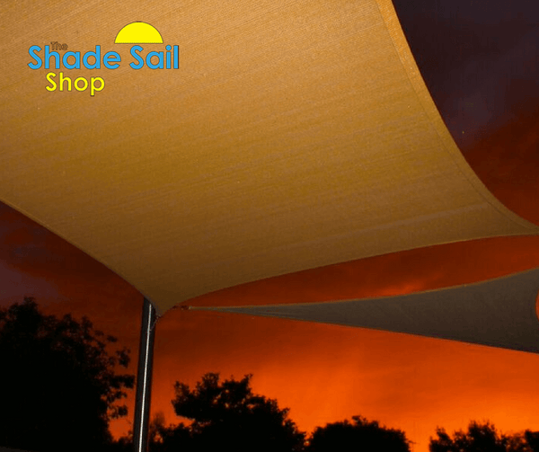 9.8ft x 16.4ft x 16.4ft SAND Triangle The Shady Lady Range