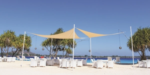 19.6ft x 26.2ft x 29.5ft SAND Triangle The Shady Lady Range